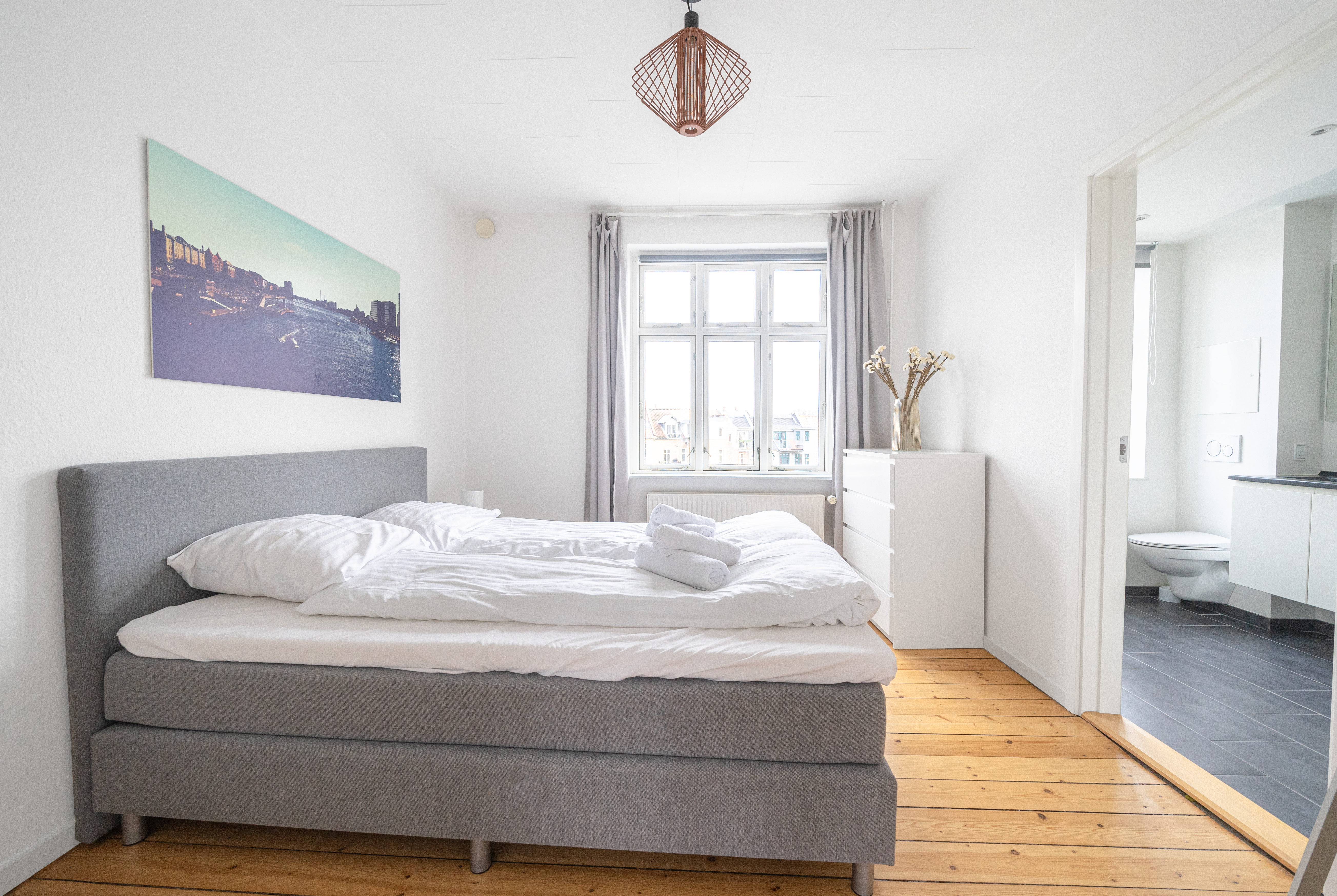 Spacious and cool 1-BR in Øgadekvarteret
