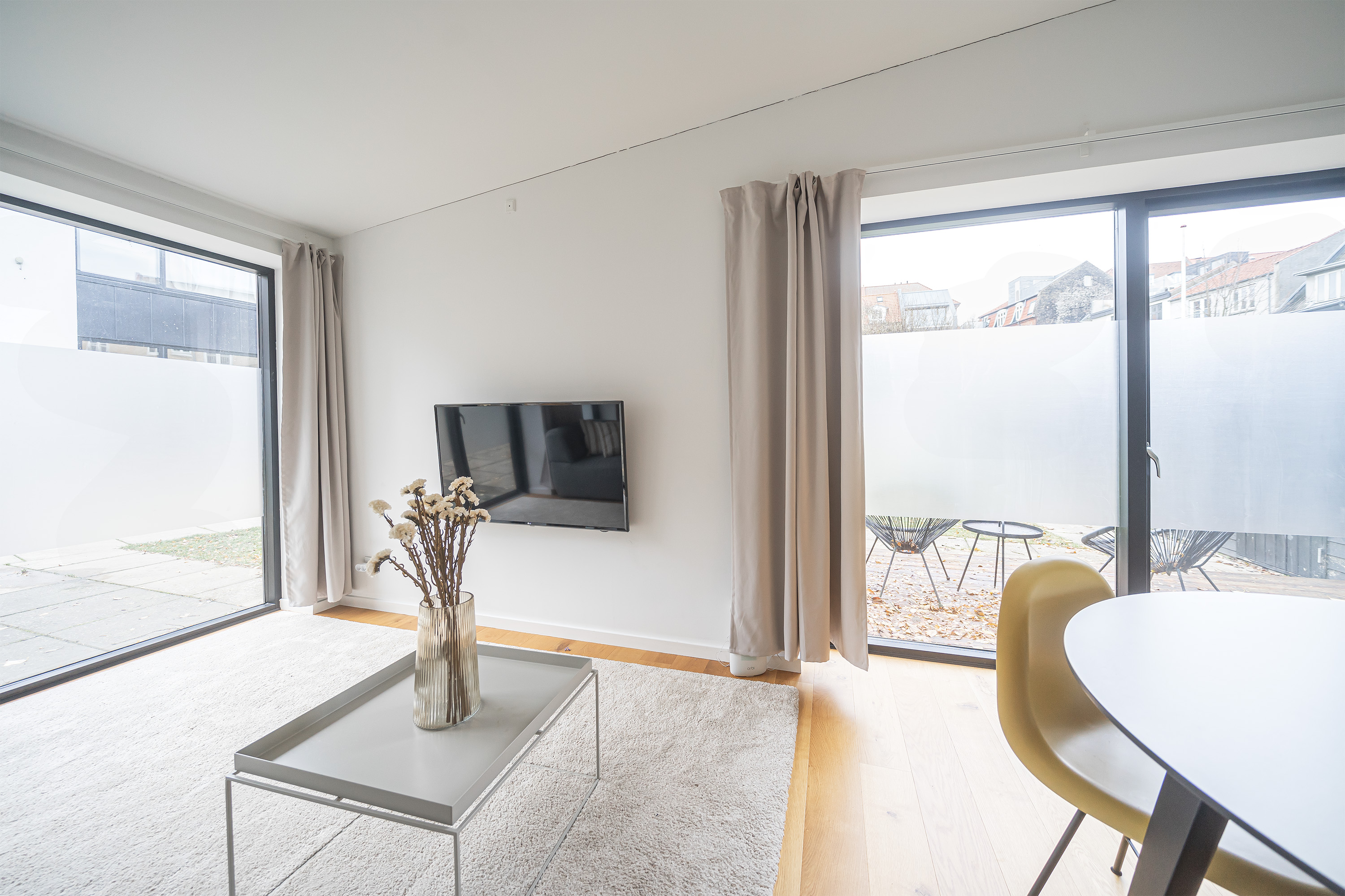 Private 1-BR Townhouse with a terrace