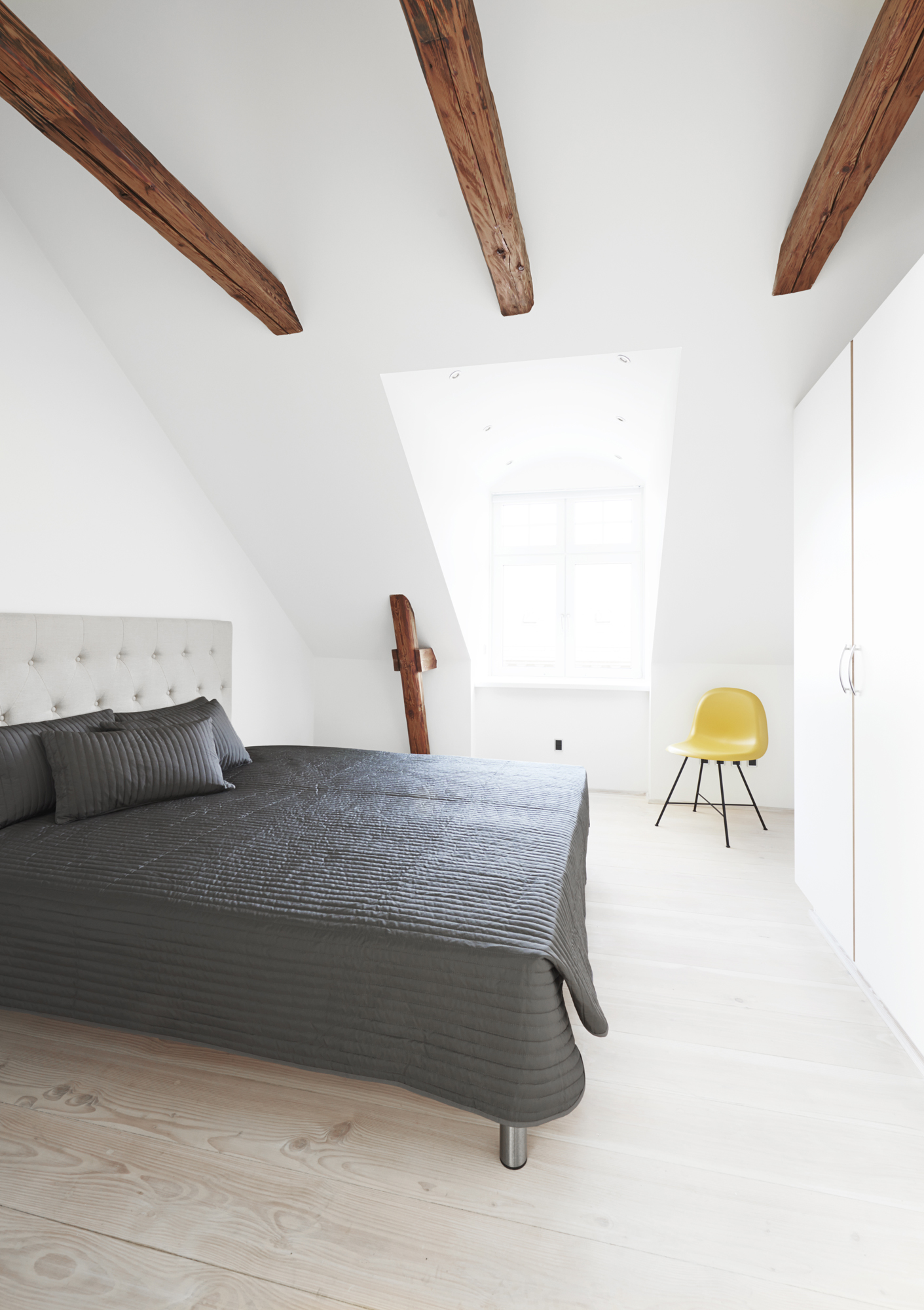 2-BR penthouse with private terrace