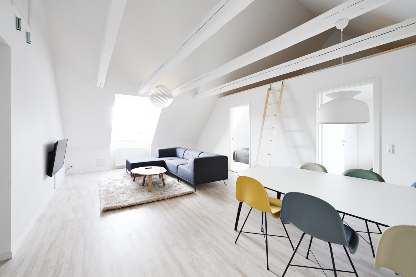 Cool 2 ½-BR penthouse in Vesterbro